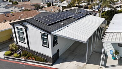 80 Huntington St in Huntington Beach, CA - Foto de edificio - Building Photo