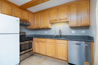 5457 W Edmunds St in Chicago, IL - Building Photo - Building Photo