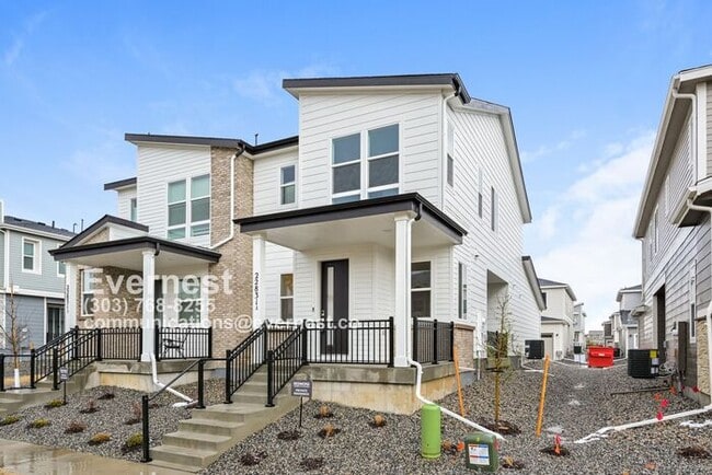 22831 E Stanford Ln in Aurora, CO - Building Photo - Building Photo