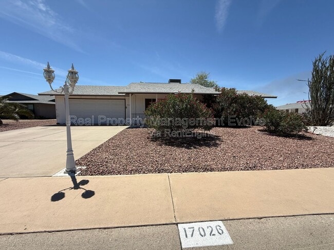 17026 N 96th Ave in Sun City, AZ - Building Photo - Building Photo