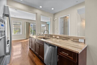 16 Roosevelt Dr in Wood Ridge, NJ - Building Photo - Building Photo
