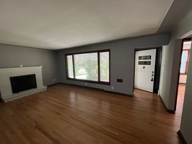 6520 Diana Dr in Youngstown, OH - Building Photo - Building Photo