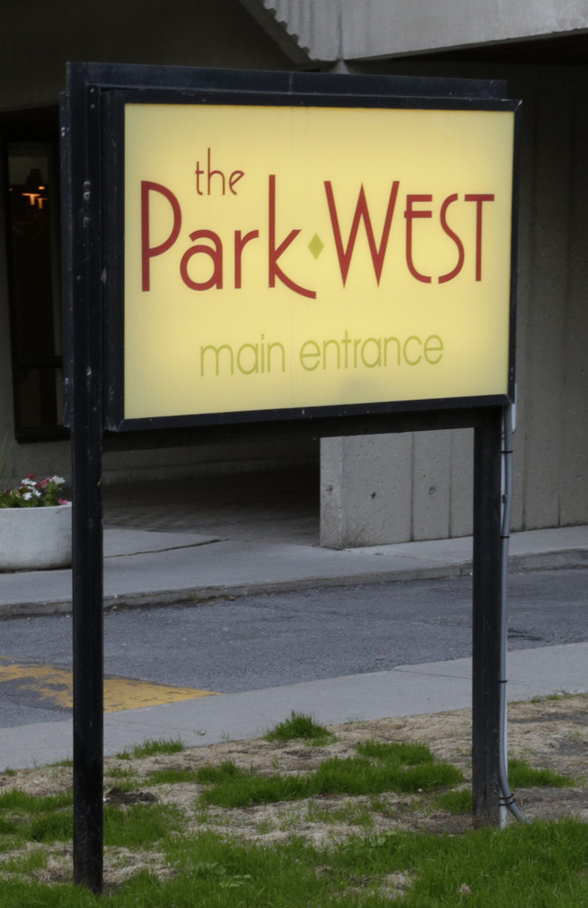 The Parkwest in Ottawa, ON - Building Photo - Building Photo