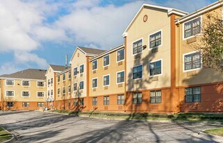Furnished Studio-Detroit - Farmington Hills in Farmington Hills, MI - Building Photo