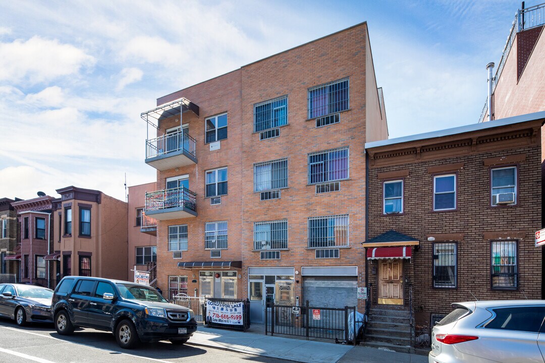 538 57th St in Brooklyn, NY - Building Photo