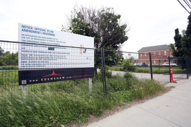 The Residences at Gordon Woods in Mississauga, ON - Building Photo - Building Photo