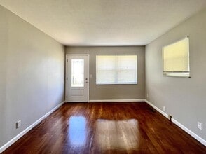 106 York Dr in Greeneville, TN - Foto de edificio - Building Photo