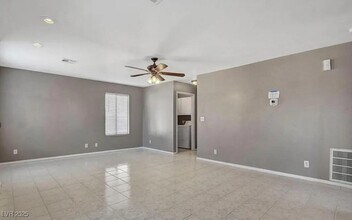 7720 Leavorite Dr in Las Vegas, NV - Building Photo - Building Photo