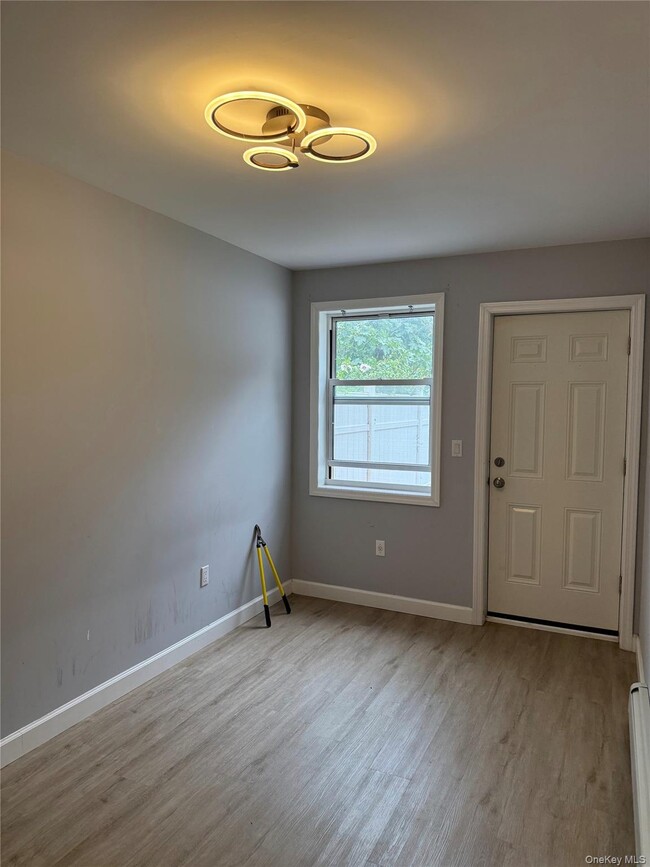 73-08 Utopia Pkwy in Queens, NY - Building Photo - Building Photo