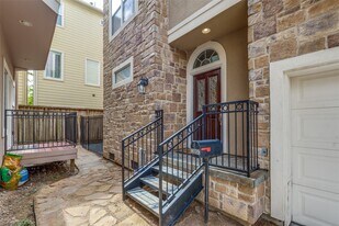 5305 Egbert St in Houston, TX - Building Photo