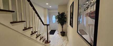 18 Columbus Dr in Bayonne, NJ - Building Photo - Building Photo