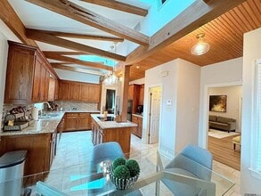 11831 Thornberry Ln in Baton Rouge, LA - Foto de edificio - Building Photo