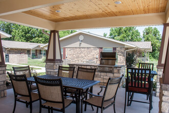 Rose Park Estates in Bolivar, MO - Building Photo - Building Photo