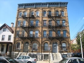 145 - Chestnut Apartments in Jersey City, NJ - Building Photo