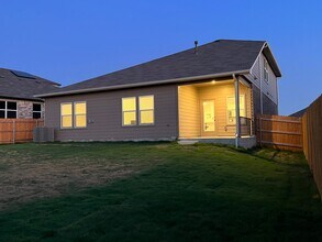 154 Solitude Dr in San Marcos, TX - Building Photo - Building Photo