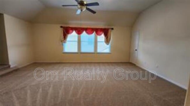 property at 2318 Nashmor Dr