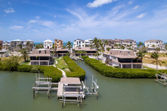 Palm Bay Estates Condominiums in Bonita Springs, FL - Building Photo - Building Photo