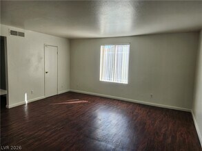 1664 Stevens St in Las Vegas, NV - Building Photo - Building Photo