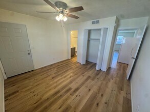 208 Lindell Dr in Normal, IL - Building Photo - Building Photo