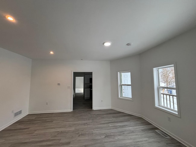 1303 Buffalo St in Michigan City, IN - Foto de edificio - Building Photo