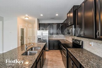 7031 Azalea Grove Dr in Jacksonville, FL - Building Photo - Building Photo