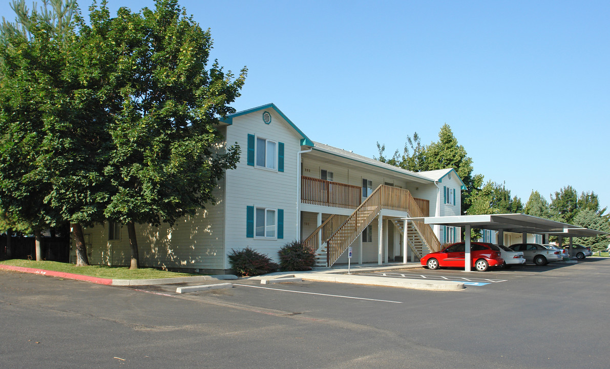 1656 S Barlow Ln in Boise, ID - Foto de edificio