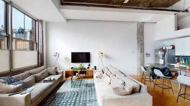 156 Porter St in Boston, MA - Building Photo - Building Photo