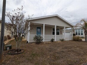 9101 Fairway Loop in Dade City, FL - Building Photo - Building Photo