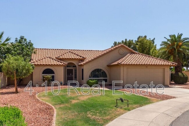 property at 2381 W Redwood Dr