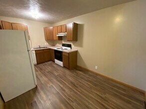330-338 Sycamore Dr in Lincoln, NE - Building Photo - Building Photo