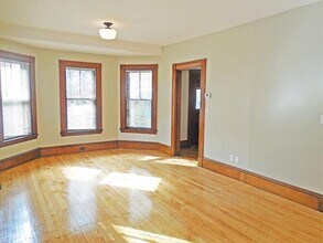 19 Aldersey St, Unit R in Somerville, MA - Foto de edificio - Building Photo