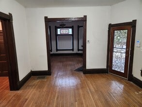 389 W Grand Blvd in Detroit, MI - Building Photo - Building Photo
