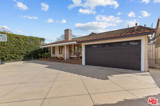 12510 W Sunset Blvd in Los Angeles, CA - Building Photo - Building Photo