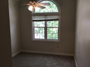 504 E Maple Ave in Holly Springs, NC - Building Photo - Building Photo