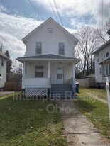 306 Maplewood Ave in Struthers, OH - Building Photo