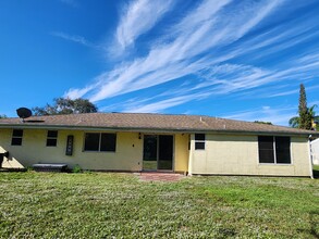 1067 Galty Cir NE in Palm Bay, FL - Building Photo - Building Photo