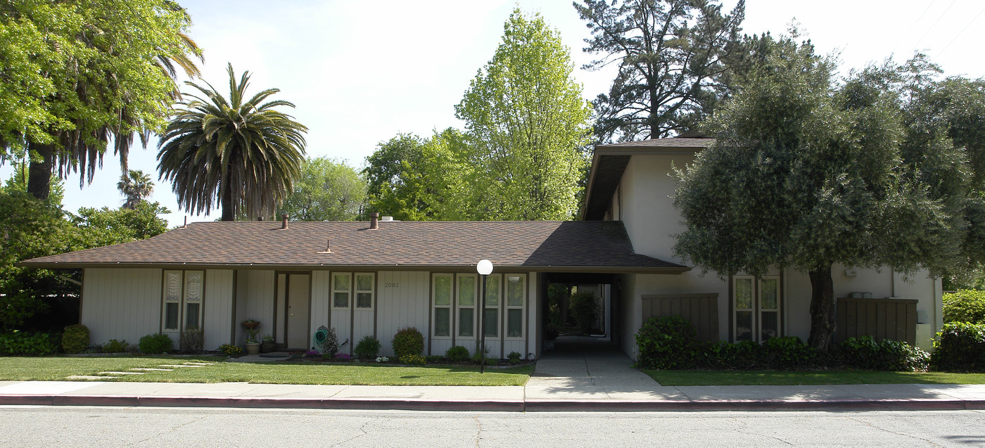 2092 Camel Ln in Walnut Creek, CA - Building Photo