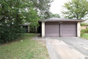 14211 Timberhaven Dr in Houston, TX - Building Photo