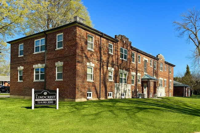 property at 5868 Robert Ave