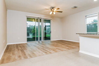 8876 Indigo Trl Lp in Riverview, FL - Building Photo - Building Photo