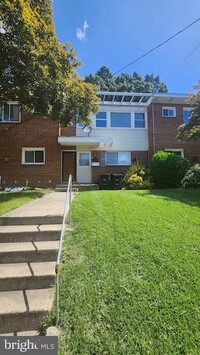 3914 28th Ave, Unit 307 in Temple Hills, MD - Building Photo - Building Photo