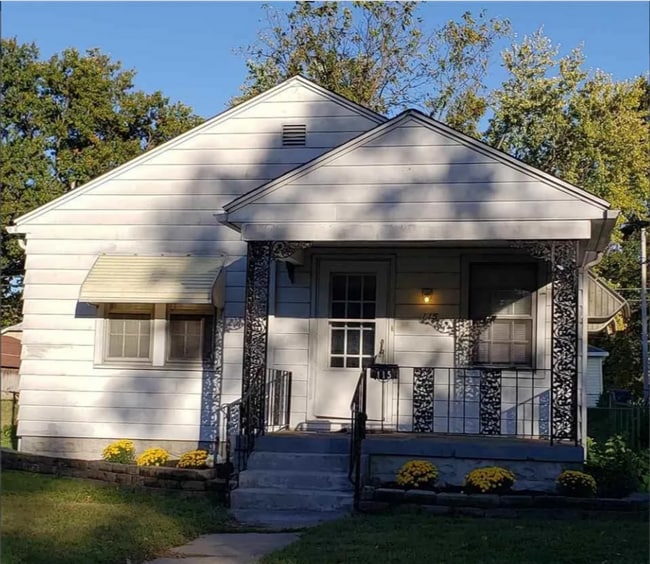 115 N 37th St in Terre Haute, IN - Building Photo - Building Photo