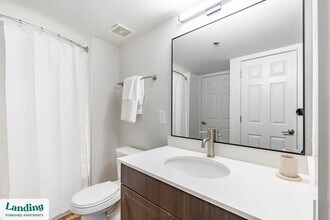 1221 S Eads St, Unit 01-0504 in Arlington, VA - Building Photo - Building Photo