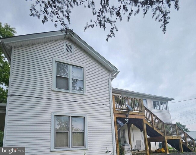 449 Harmison Pl in Romney, WV - Building Photo - Building Photo