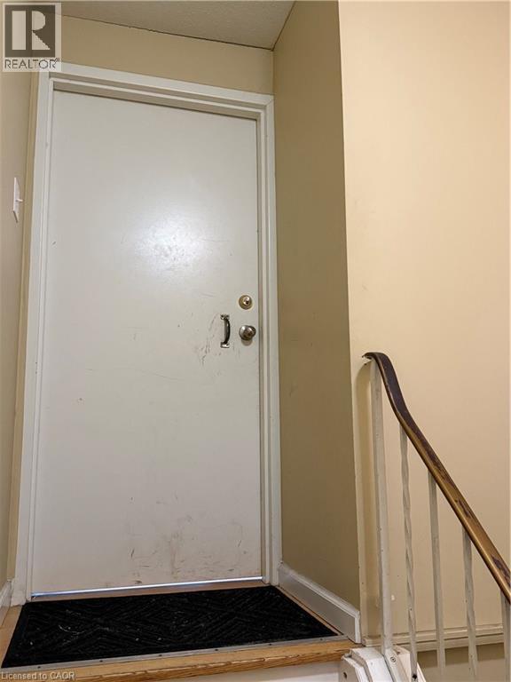 60 Helene Crescent in Waterloo, ON - Building Photo - Building Photo