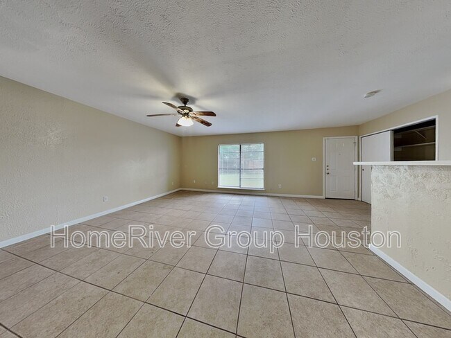 5114 Shadowridge Dr in Houston, TX - Building Photo - Building Photo