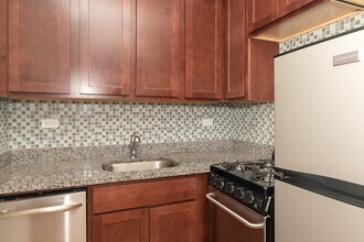 553 W Arlington in Chicago, IL - Building Photo - Building Photo