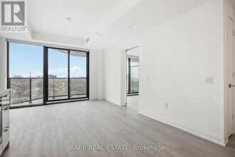 195 McCaul St in Toronto, ON - Building Photo - Building Photo