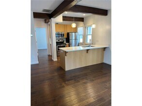 1610 W Lake St in Minneapolis, MN - Building Photo - Building Photo