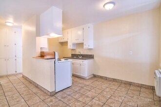 20412 Cohasset St in Los Angeles, CA - Building Photo - Building Photo
